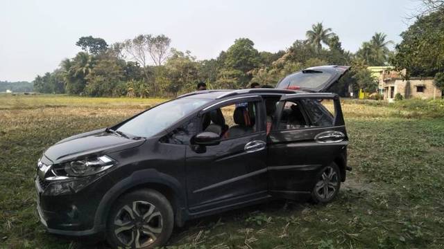 https://images10.gaadi.com/usedgaadi-sellcar/UsedCar/e5fdae9da/5c2b9a63-3021-4b16-9b85-4e73ffc4e6cc.jpg?imwidth=6401