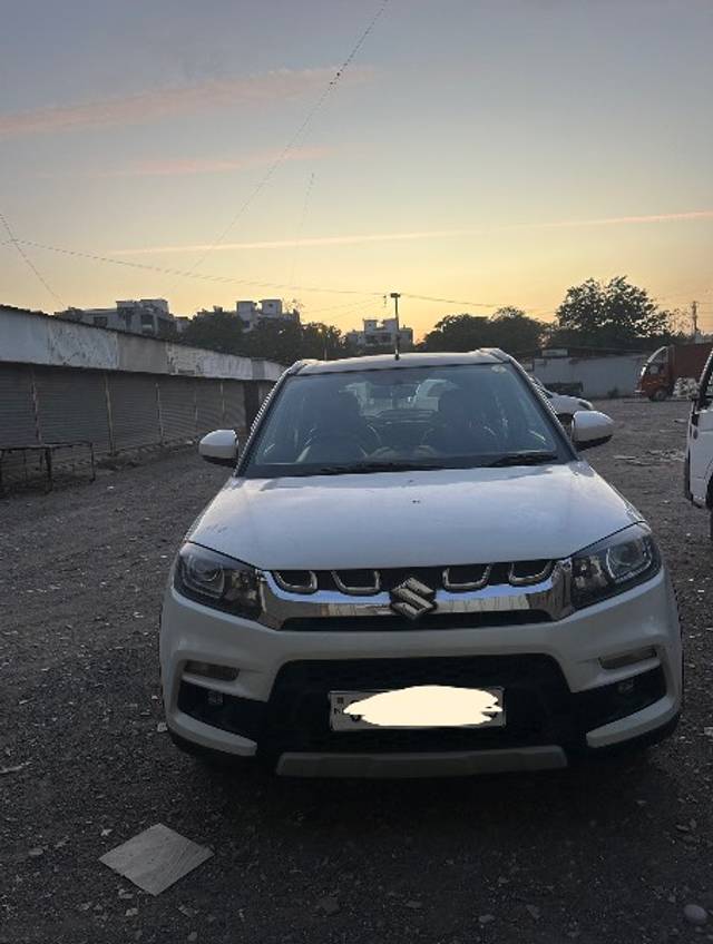 https://images10.gaadi.com/usedgaadi-sellcar/UsedCar/e5fdeb77a/d7e55268-664b-45a8-8886-d8b734a5d140.jpeg?imwidth=6400