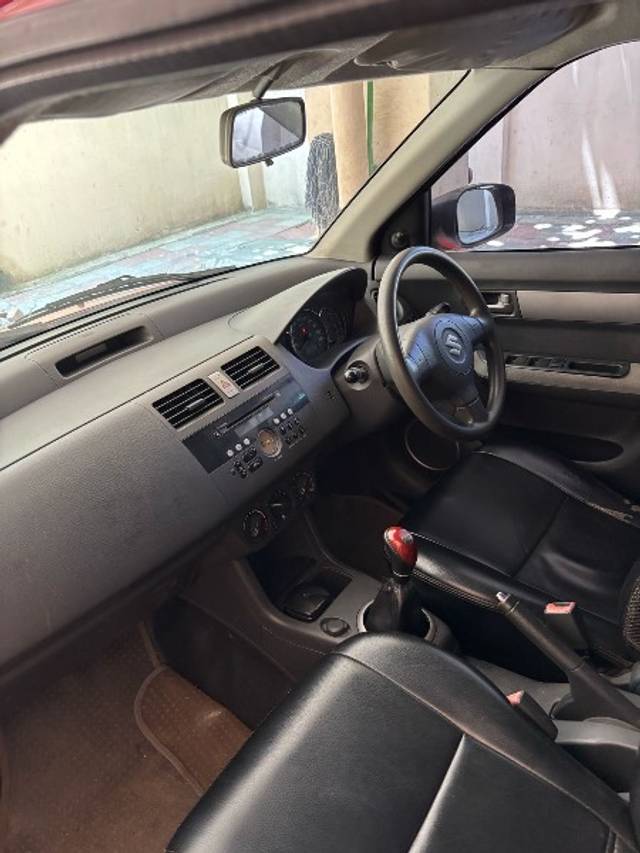 https://images10.gaadi.com/usedgaadi-sellcar/UsedCar/e5fe1578a/e336db8d-6079-40db-90a4-3d4f8961e452.jpeg?imwidth=6401