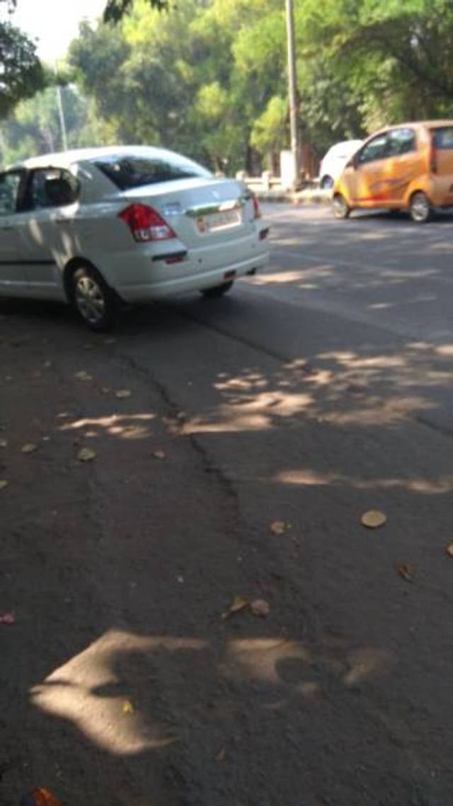 https://images10.gaadi.com/usedgaadi-sellcar/UsedCar/e5fe68a6a/824206b8-3154-4b03-91c5-0ff620357d42.jpg?imwidth=6401