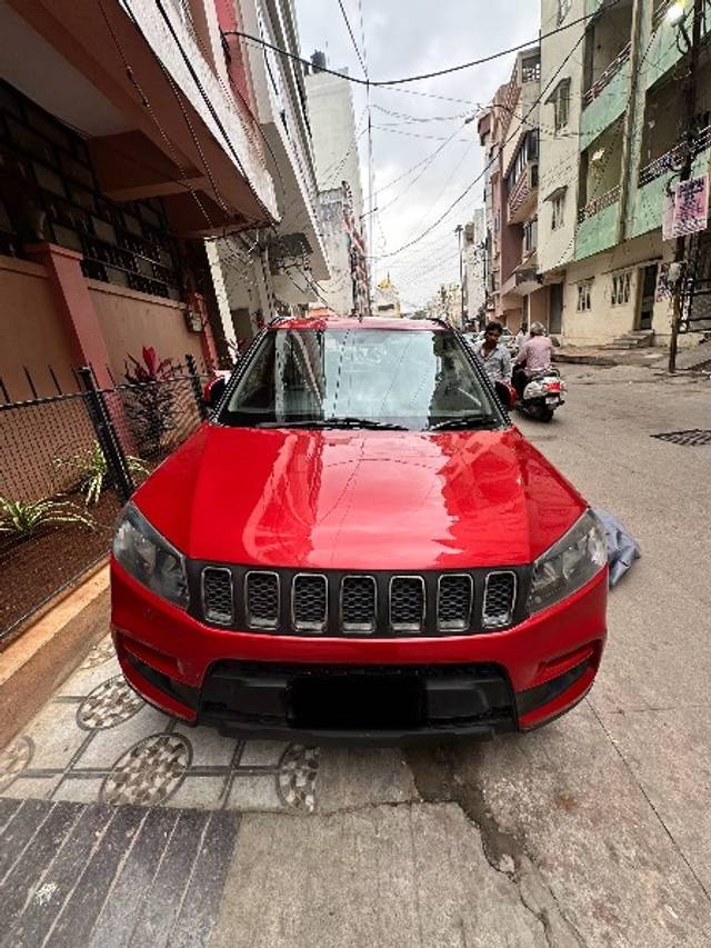 https://images10.gaadi.com/usedgaadi-sellcar/UsedCar/e5fea648a/01f5e2e6-c913-4506-a37c-536af309a55f.jpeg?imwidth=6400