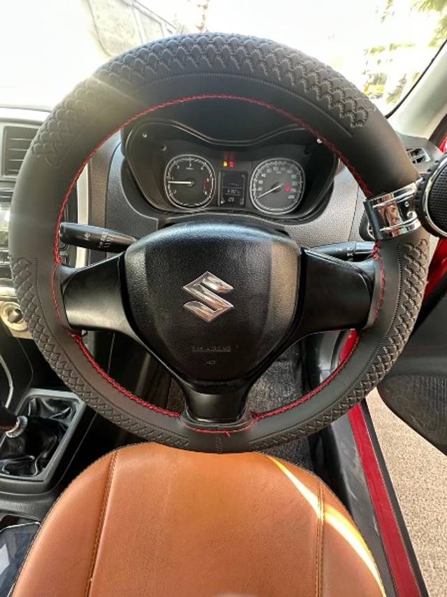 https://images10.gaadi.com/usedgaadi-sellcar/UsedCar/e5fea648a/0e70f859-eedd-40c5-9e09-1940cca3bbad.jpeg?imwidth=6402