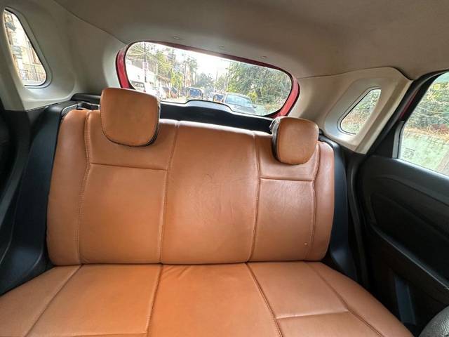 https://images10.gaadi.com/usedgaadi-sellcar/UsedCar/e5fea648a/6f5cf568-a314-4393-bab3-045558828dcd.jpeg?imwidth=6401