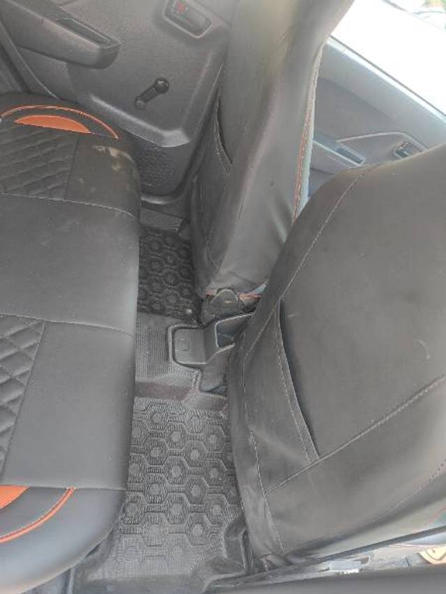 https://images10.gaadi.com/usedgaadi-sellcar/UsedCar/e5ff07e1a/c8a63386-b0fe-496f-9be4-ff11567a3576.jpg?imwidth=6402