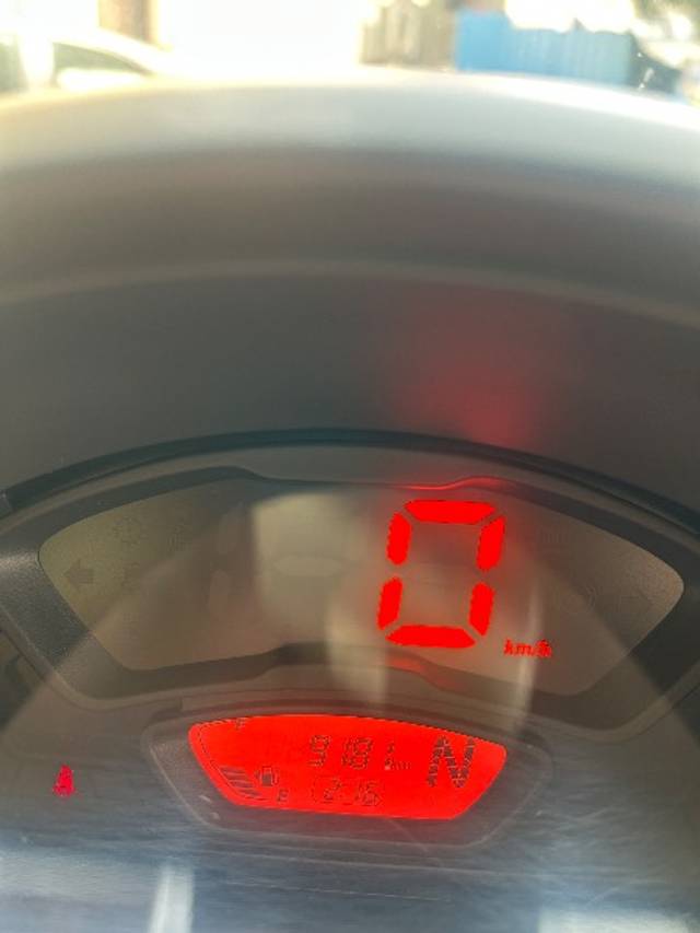 https://images10.gaadi.com/usedgaadi-sellcar/UsedCar/e5ff0b5ea/4ee58a17-25ce-4833-a8c9-f16cef8095a8.jpeg?imwidth=6401