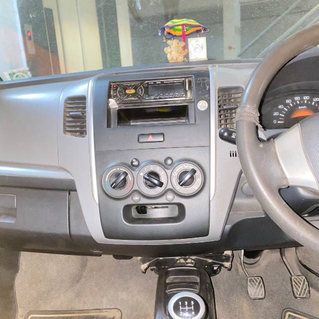 https://images10.gaadi.com/usedgaadi-sellcar/UsedCar/e5ff75b2a/6c056822-28a1-49bb-8437-49d6ef7886d5.jpeg?imwidth=6401