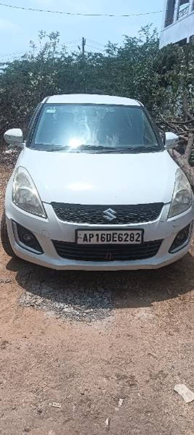https://images10.gaadi.com/usedgaadi-sellcar/UsedCar/e5ff8cffa/c46f56f3-23af-4d90-b01e-f1f4ac4a4963.jpg?imwidth=6400