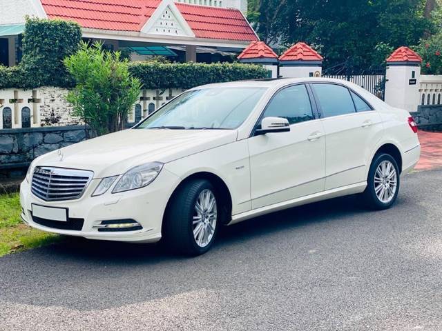 https://images10.gaadi.com/usedgaadi-sellcar/UsedCar/e5ffa5baa/8118acf6-544f-4d33-8bcb-b9e6c9fdb2a1.jpeg?imwidth=6401