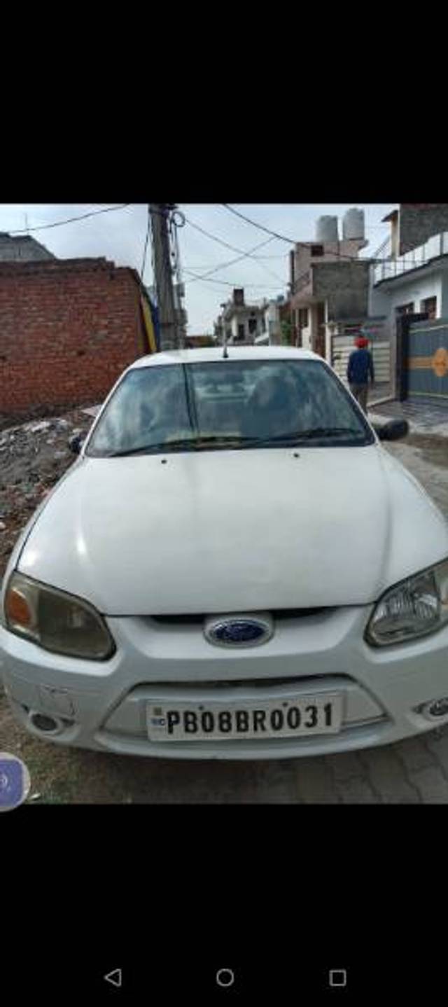 https://images10.gaadi.com/usedgaadi-sellcar/UsedCar/e6051726-b8ee-48d5-bc11-883fe40f5cde/7cd695bc-499c-47dc-bfde-52ffba7885c3.jpg?imwidth=6400