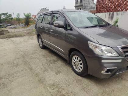 Toyota Innova 2.5 VX (Diesel) 8 Seater BS IV