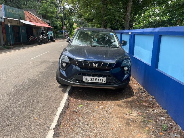 Mahindra XUV 3XO MX2 Pro AT Second-hand 2025 Mahindra XUV 3XO MX2 Pro AT for sale in Cherthala
