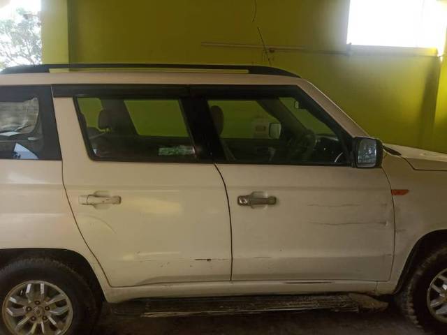 https://images10.gaadi.com/usedgaadi-sellcar/UsedCar/e6239de4-7ae8-4704-a522-39235e472737/729ec5dc-b60a-472b-82ec-af7d384252c7.jpg?imwidth=6400