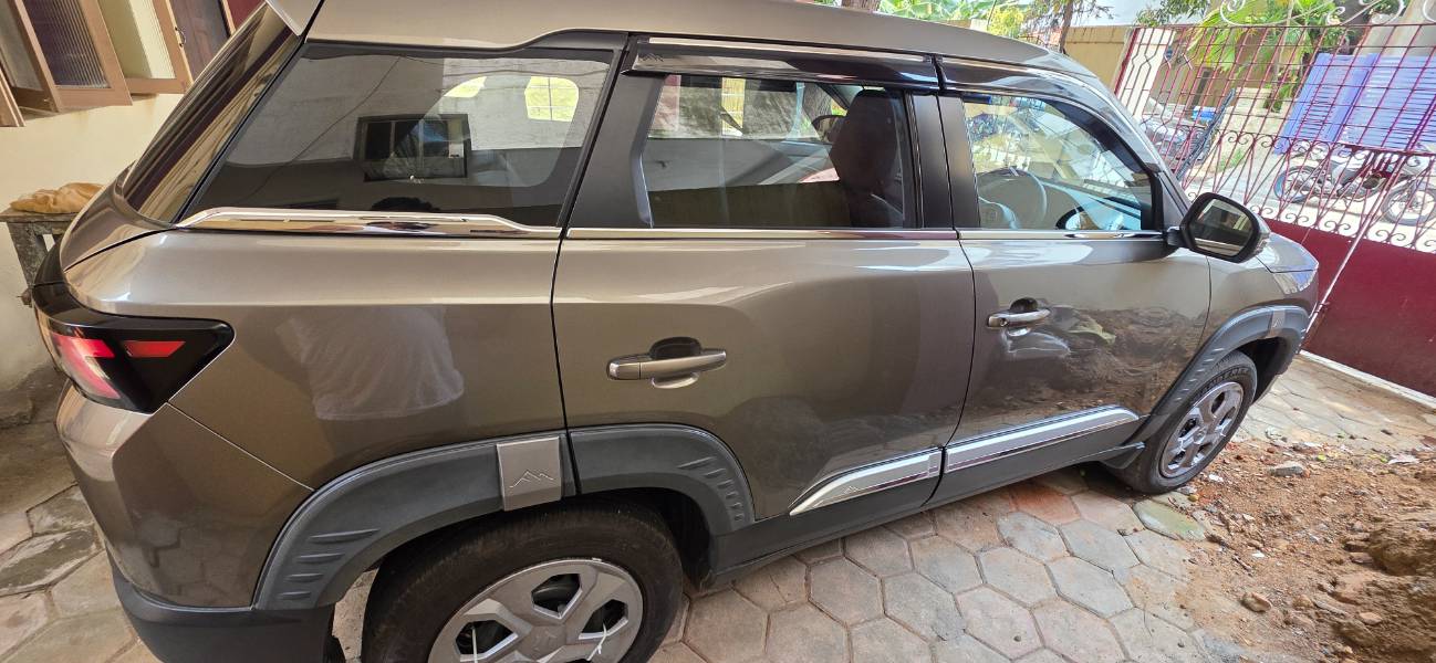 Buy Used Maruti Brezza Lxi of 2025 model @ 9,00,000 INR in Chennai ...