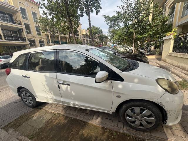 https://images10.gaadi.com/usedgaadi-sellcar/UsedCar/e63c942f-b686-47cc-a3ef-ba9be6d16f09/115f8f5f-c576-4773-a503-4bce3646ba4d.jpeg?imwidth=6400