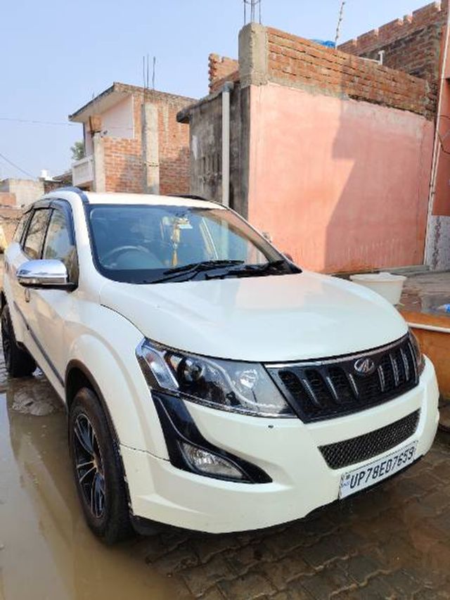 Mahindra XUV500 R W10 FWD Second-hand 2016 Mahindra XUV500 R W10 FWD for sale in Mainpuri