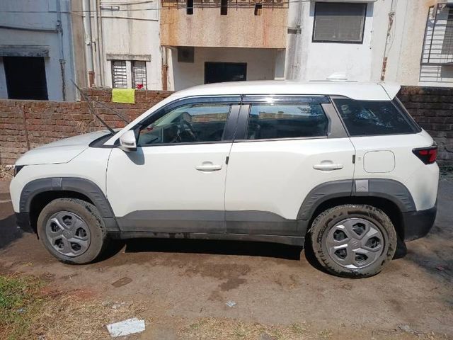 Maruti Suzuki Brezza Lxi CNG Second-hand 2025 Maruti Suzuki Brezza Lxi CNG for sale in Pune