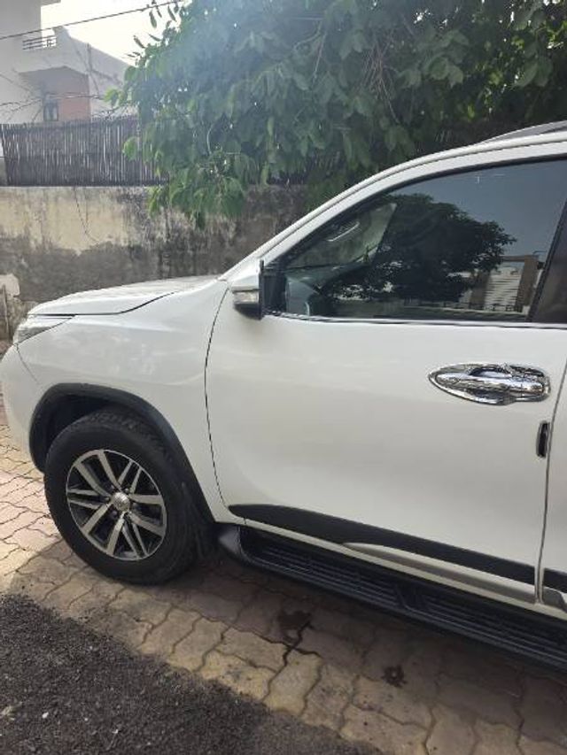 Toyota Fortuner 2.8 2WD AT BSIV Second-hand 2017 Toyota Fortuner 2.8 2WD AT BSIV for sale in Rohtak