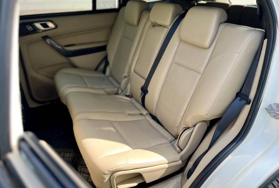 Buy Used Ford Endeavour 3.2 Titanium AT 4X4 of 2019 model @ 17,00,000 ...
