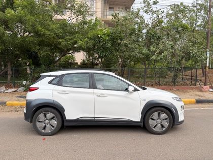 Hyundai Kona Premium