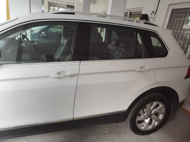 https://images10.gaadi.com/usedgaadi-sellcar/UsedCar/e688bafd-eec5-4ad7-80b0-ec3820083522/826f772c-e500-41ac-9578-7709c41c2c9f.jpeg?imwidth=6401