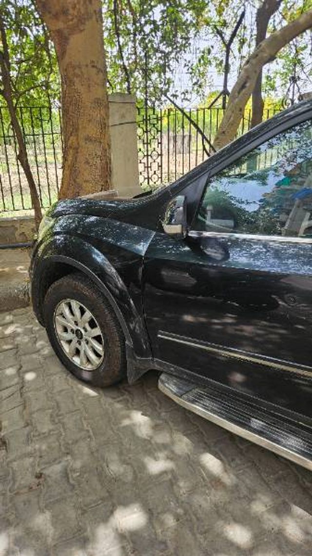 Second-hand 2017 Mahindra XUV500 R W10 FWD for sale in New Delhi