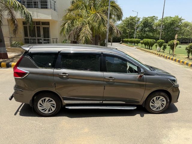 Maruti Suzuki Ertiga VXi CNG Second-hand 2024 Maruti Suzuki Ertiga VXi CNG for sale in New Delhi
