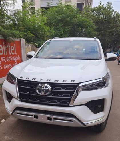 4 Used Toyota Fortuner