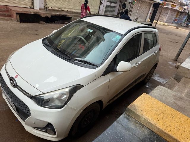 Hyundai Grand i10 1.2 Kappa Sportz BSIV Second-hand 2018 Hyundai Grand i10 1.2 Kappa Sportz BSIV for sale in Baloda Bazar