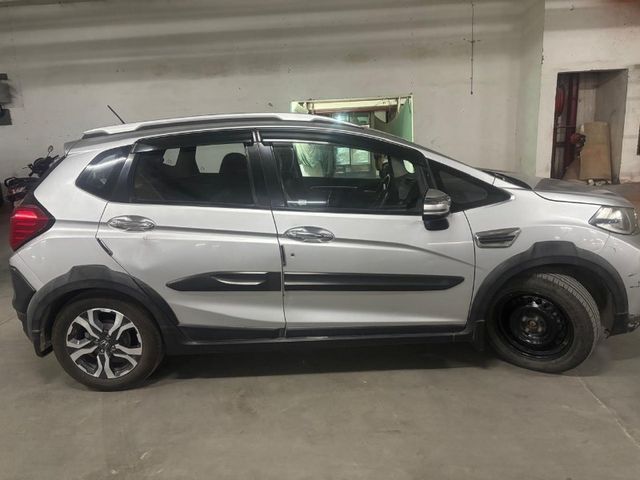 Second-hand 2017 Honda WR-V i-VTEC VX for sale in Ghaziabad