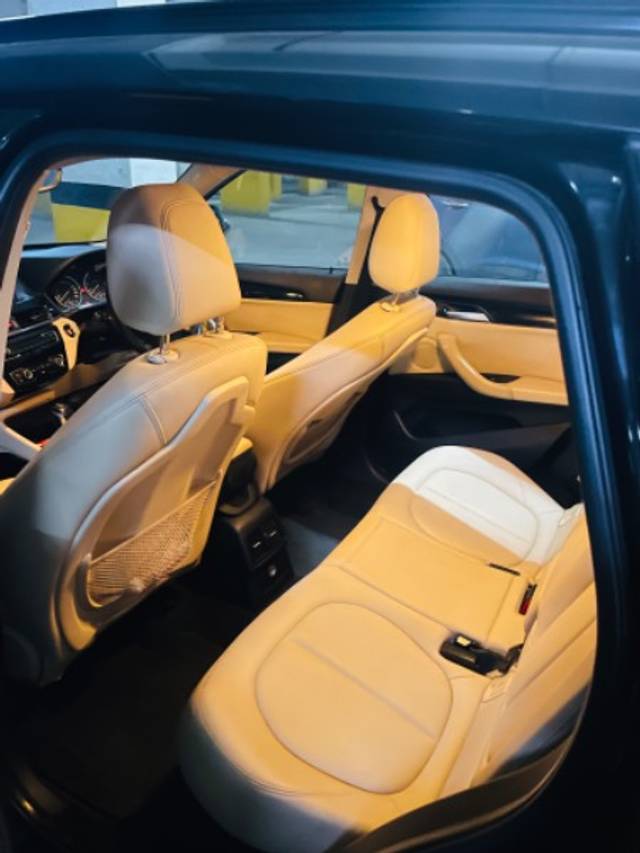 https://images10.gaadi.com/usedgaadi-sellcar/UsedCar/e6d2442a-8b56-4f0e-b521-5c502737aaf3/7b88aa95-65e1-4e6f-b1e1-8eb157912d69.jpeg?imwidth=6402