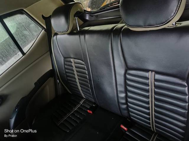 https://images10.gaadi.com/usedgaadi-sellcar/UsedCar/e70c76fd-c189-43f5-8365-61faaf13f493/e852054c-c1ce-4dc9-bc91-2269078aa469.jpg?imwidth=6402