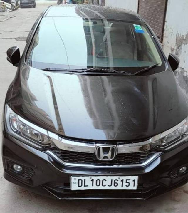 https://images10.gaadi.com/usedgaadi-sellcar/UsedCar/e74cf3b6-c34c-4327-bc61-a5bc8210f232/3a2f54d7-8717-4cea-ad22-81c4df9b4363.jpeg?imwidth=6400