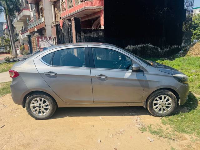 https://images10.gaadi.com/usedgaadi-sellcar/UsedCar/e780160e-cf8d-493d-b9ef-4b5ae0fdde4e/20d75da4-a052-4a65-aa1c-846878c9d3d7.jpeg?imwidth=6401