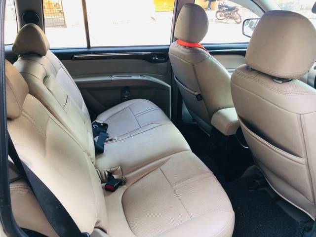 https://images10.gaadi.com/usedgaadi-sellcar/UsedCar/e7c1b4f3-1651-4c8b-aca8-1ff7003d67e6/245c1043-aefc-4585-80b6-d5797843a7cc.jpeg?imwidth=6402