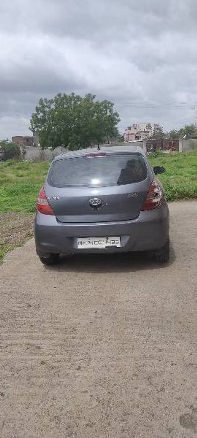 https://images10.gaadi.com/usedgaadi-sellcar/UsedCar/e8139b3a-433d-4d18-912e-431445f326ef/95343888-fe20-4663-90e9-e8558de8bf74.jpg?imwidth=6402