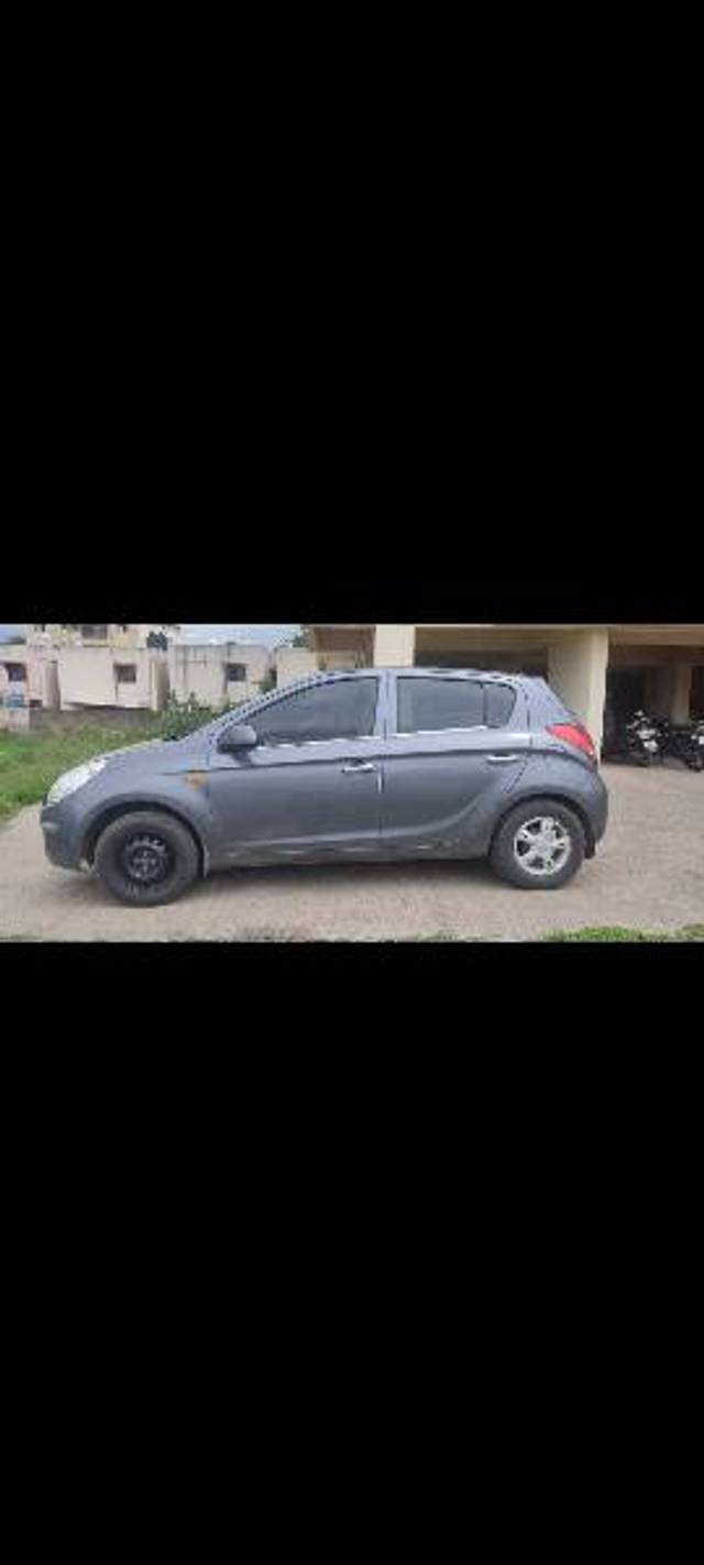 https://images10.gaadi.com/usedgaadi-sellcar/UsedCar/e8139b3a-433d-4d18-912e-431445f326ef/af6fc123-3276-44bc-9a7f-db7b94f5ddee.jpg?imwidth=6401