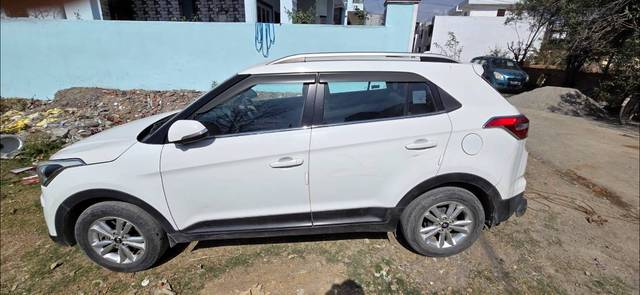 https://images10.gaadi.com/usedgaadi-sellcar/UsedCar/e81d777c-33db-4bda-adeb-eb416d599878/1c1318cf-df2f-4ede-9a4f-7bdafb00e493.jpg?imwidth=6401