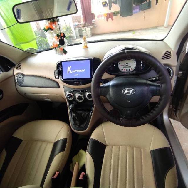 https://images10.gaadi.com/usedgaadi-sellcar/UsedCar/e82493d9-56f8-45b5-ac7a-7e97d6ed689a/2d1ec3c2-35f2-4089-a9ee-c890fe42c611.jpg?imwidth=6402