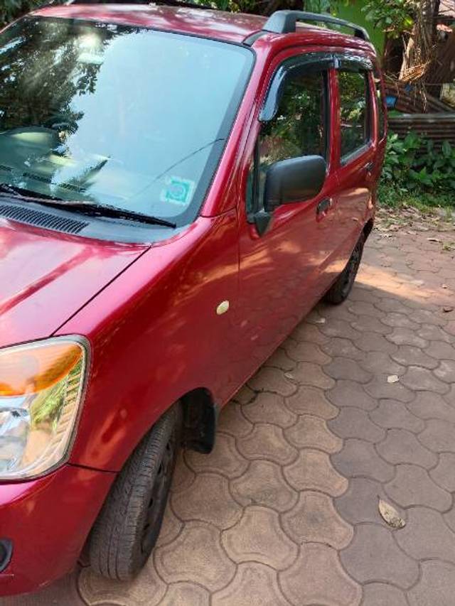 https://images10.gaadi.com/usedgaadi-sellcar/UsedCar/e8298939-b8cd-4b25-b92d-c4da6777a48d/9d02cf22-93c2-40e8-af15-9415120ba2ef.jpg?imwidth=6400