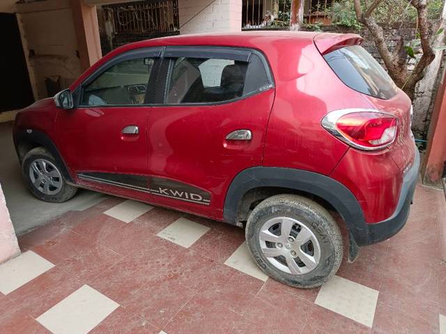 https://images10.gaadi.com/usedgaadi-sellcar/UsedCar/e8321d32-58fd-40ec-99be-c359f7688470/86278b7c-56c9-410e-a07c-b0b5e784536b.jpg?imwidth=6402