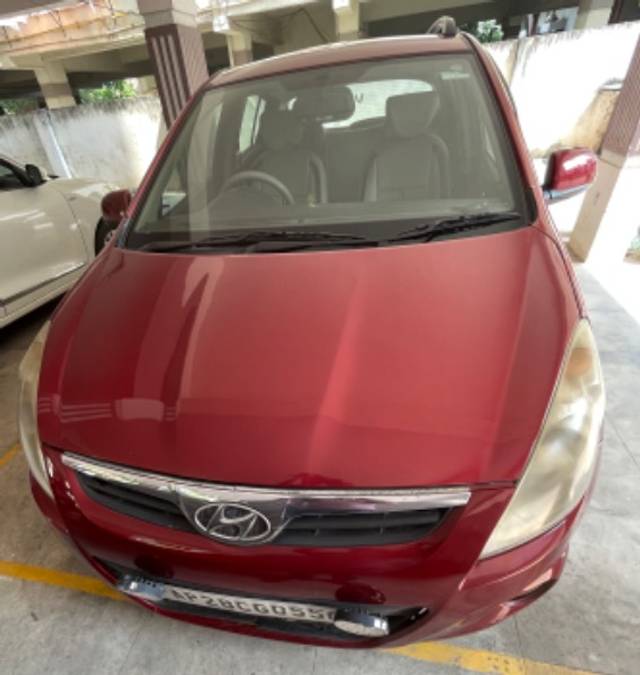 https://images10.gaadi.com/usedgaadi-sellcar/UsedCar/e88e64ae-8351-407d-a2bc-4c5d163a2f0e/c01dbe44-2b06-44c4-afa3-d0428dbf17f1.jpeg?imwidth=6400