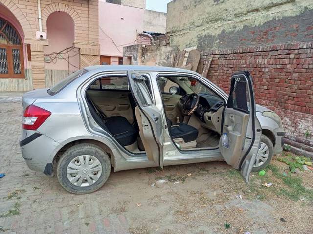 https://images10.gaadi.com/usedgaadi-sellcar/UsedCar/e8fccd8e-fae3-4441-a127-72490a276b3f/8973fad1-87e7-4411-9716-c9013f6792e7.jpg?imwidth=6402