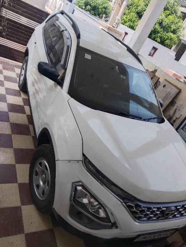 https://images10.gaadi.com/usedgaadi-sellcar/UsedCar/e950c6e7-841d-4e8c-a610-f71dae38f9fe/9a508377-282f-49ea-ad8b-0e1f1ea3d2ef.jpg?imwidth=6400