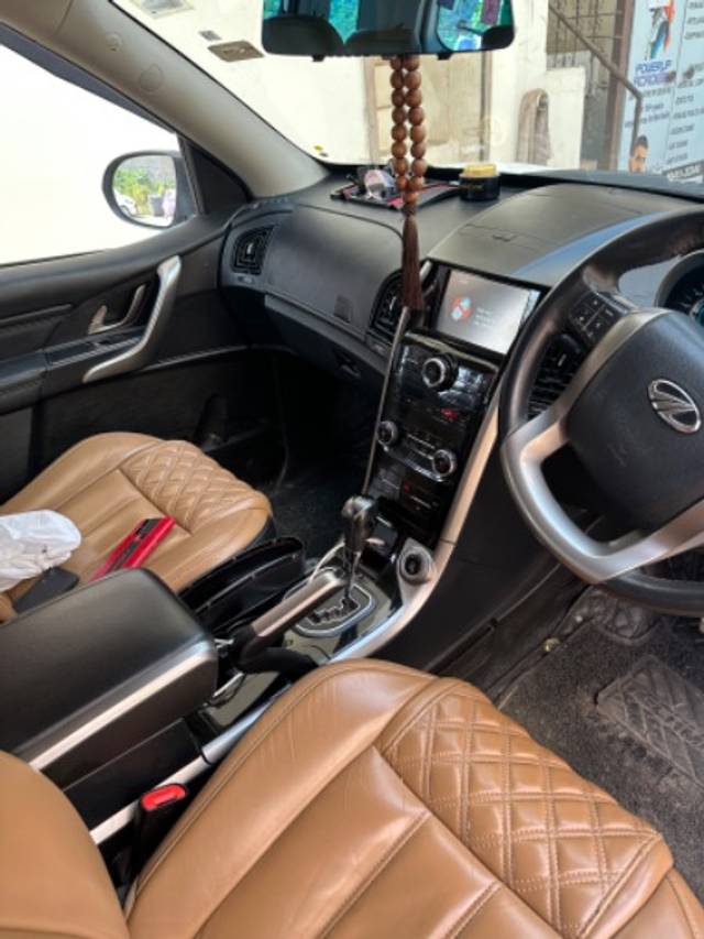 https://images10.gaadi.com/usedgaadi-sellcar/UsedCar/e9534b40-0ac5-46f4-a87a-160911d00fc8/2eaf3ee8-1b5a-4252-bb2c-10d5194889b1.jpeg?imwidth=6402