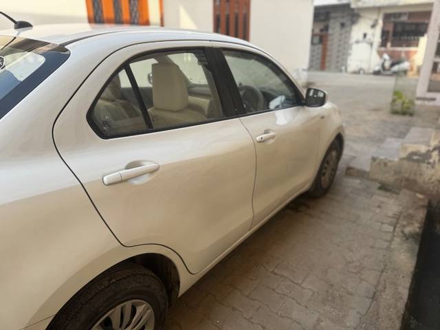 https://images10.gaadi.com/usedgaadi-sellcar/UsedCar/e96f46a8-9877-4808-81cb-42037a4bd0a9/60651e85-27d4-4ac9-9022-de6a2e1d4e63.jpeg?imwidth=6401