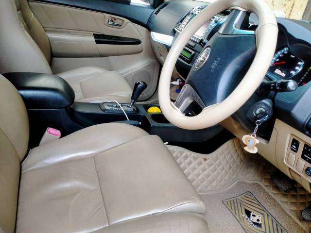 https://images10.gaadi.com/usedgaadi-sellcar/UsedCar/e9926590-94bb-49c2-9a8e-f870e5173017/ac2b6f68-5b5e-4145-8d2b-fbf2945b9645.jpeg?imwidth=6402