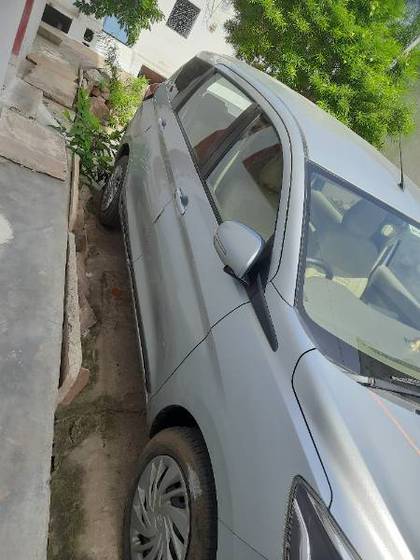 Maruti Ertiga VXI Maruti Ertiga VXI