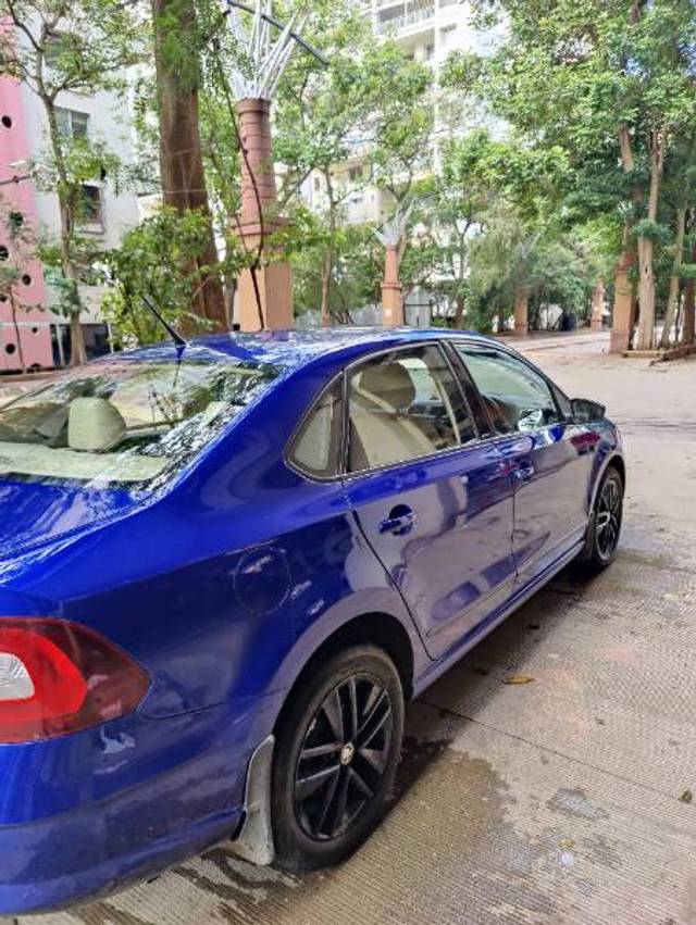 https://images10.gaadi.com/usedgaadi-sellcar/UsedCar/e99fc7d7-039e-4af9-afdb-4007b660c5db/c16e5fc7-f02f-4608-83a0-58873f11cc22.jpg?imwidth=6402