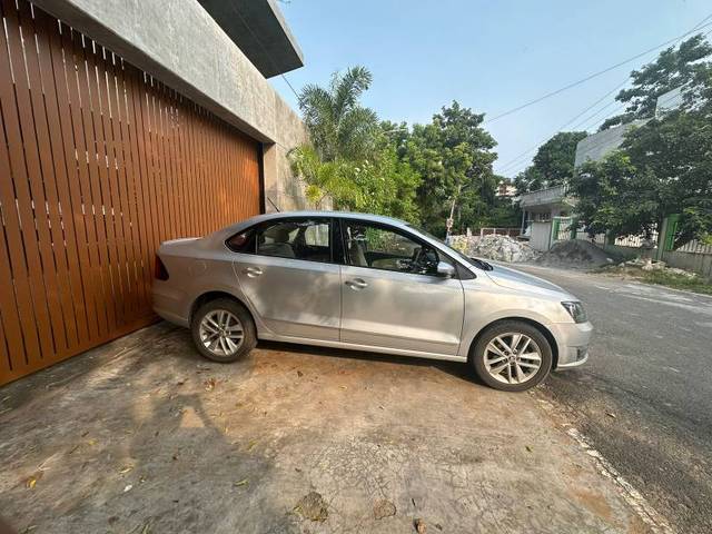 https://images10.gaadi.com/usedgaadi-sellcar/UsedCar/e9b984de-363c-4d9d-bebf-48b9661166a8/9d93b2ac-5dfc-46d8-a062-914d8173a9e2.jpeg?imwidth=6401