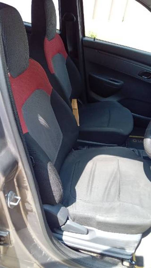 https://images10.gaadi.com/usedgaadi-sellcar/UsedCar/e9d59583-316e-47b4-8f85-d751d5ee9340/e4eba985-2a7c-4514-a505-b2d371dbc01f.jpeg?imwidth=6402